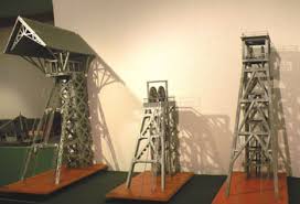 Resultado de imagen de maqueta castillete minero