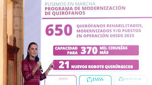 Sheinbaum niega crisis en sistema de salud; anuncia revisión de hospitales y aumento para residentes
