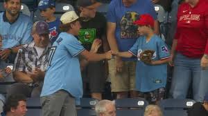 Blue Jays fan gives Wyatt Langford HR ball to boy in Langford jersey
