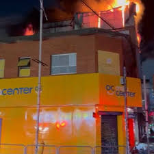 Incêndio de grandes proporções atinge loja de armarinhos em Santo André