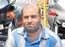 Bangalore police have arrested Ameer Pasha on charges of stealing bikes from ... - maulvi