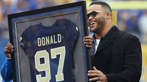 Rams news: Aaron Donald opened eyes teaching lesson to a safety in LA shirt