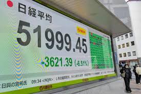 日経平均一時3800円超安の5万1700円台 中東情勢で原油急騰（朝日新聞）