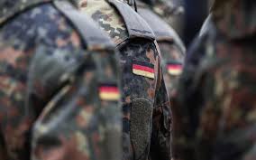 Allemagne : les hommes de 17 à 45 ans doivent désormais obtenir une autorisation de l’armée pour un long séjour à l’étranger