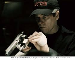 Kevin Bacon as &#39;Nick Hume&#39; prepares to seek vengeance in DEATH SENTENCE, in theaters August 31, 2007. - jj252flr2k00k2rf