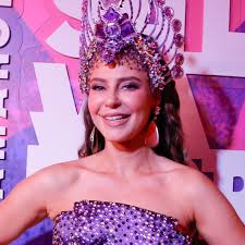 Carnaval: Paolla de rainha e Marina com look de frutas em Salvador