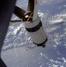 Imagini pentru imagini nava apollo 7