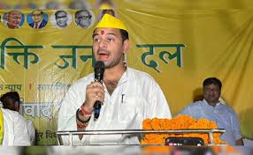 Bihar Election: Brothers at War as Tej Pratap Trails Tejashwi