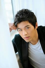 Hyun Bin ... - 882649_image2_1