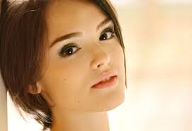 Resultado de imagem para fotos da Isabelle Drummond