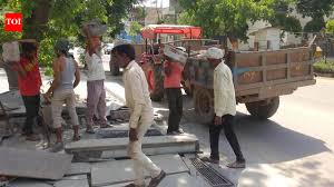 Debris lying on roads for days, DTCP begins cleanup in Palam Vihar