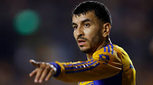 Giro en la novela de Ángel Correa: pese al acuerdo de palabra, Tigres cambió las condiciones y se trabó su llegada a River Plate