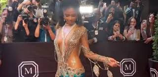 Tyla Wore a Plunging Valentino Gown at the 2026 Met Gala and It’s Absolutely Incredible