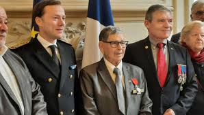 "C'est tard mais je suis content" : un harki décoré à Perpignan, 64 ans après la fin de la guerre d'Algérie