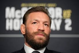 Cinco años después de su última pelea, un Conor McGregor diferente enfrenta a Max Holloway en su regreso a UFC