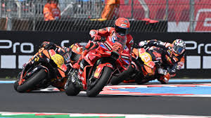 MotoGP Katalonien: Binder führt KTM-Doppelsieg an, Bagnaia kämpft