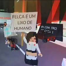 Ataques mirins a Felca no Roblox refletem descontrole da sociedade nas redes sociais