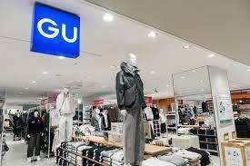 「3色購入した！」　GUの“タックT”が人気！　「袖丈がちょうど良い」「見た目以上に着ると涼しい」（1/2） | ファッション ねとらぼリサーチ
