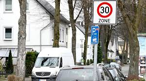 Traffic Updates in Hagen: New Parking Ban, Accident, and Roadwork