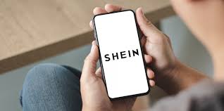 Shein aux Galeries Lafayette ? Le Coup de Théâtre Mode qui Divise!