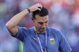 Lionel Scaloni rompe en llanto y sugiere renuncia como entrenador de Argentina