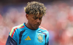 Yamal quase jogou por outro país na Copa; entenda