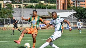 Cali Empata con Envigado: Hinchas Explotan Contra Jugadores Clave - Imagen principal del artículo