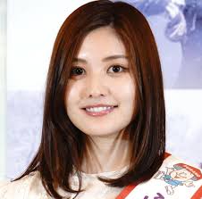 「新世代のくびれ女王」モデル林ゆめ、Ｆカップバスト“ポロリ”限界ギリギリワンピ「金メダル」