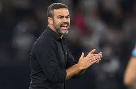Artur Jorge chega ao Cruzeiro pressionado para dar estabilidade à era SAF