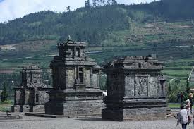 Hasil gambar untuk Candi arjuna wonosobo dieng