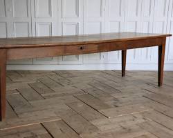 Image of French dinner table early 19th century