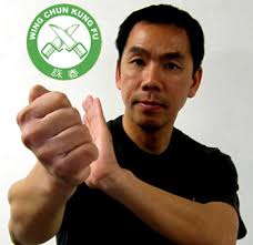 ... knowledge of Wing Chun under the tutelage of Sifu Lo&#39;s close friend and junior kung fu brother, Sifu Duncan Leung (the founder of Applied Wing Chun). - splashmag-sifulu-feb11