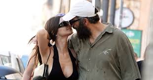 Emily in Rome! Emily Ratajkowski and Romain Gavras Made Out in the Heart of Rome Today, How Cute.