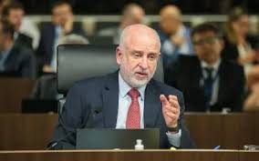 Curso promete ministro ensinando gestor a “se defender” do TCU