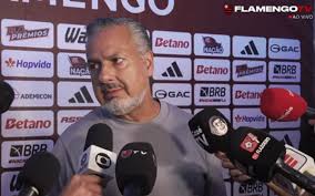 Futuro de lateral do Flamengo pode ser a Premier League