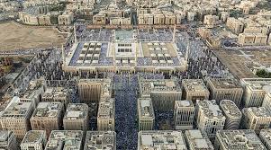 سلام من به مدینه به آستان رفیعش