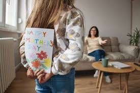 Americans are more than twice as likely to say that when they were growing up, they were closer to their moms than to their dads