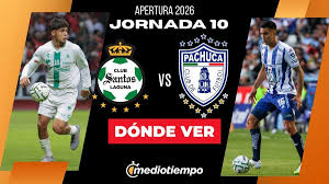 Santos y Pachuca durante un partido de la Liga MX