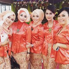 Hasil gambar untuk gambar kebaya kutu