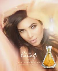Pure Honey, el nuevo perfume de Kim Kardashian. Aunque Kim Kardashian no se ha dejado ver en público mucho desde que en junio diera a luz a su primera hija, ... - pure-honey-el-nuevo-perfume-kim-kardashian-L-H98UCt