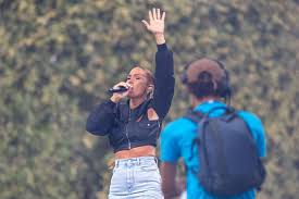 Vitaa: Concert à Marseille! Pourquoi les prix s'effondrent-ils?