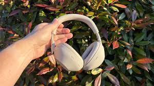 I tested the new Sony WH-1000XM6 wireless headphones and they’re better than Bose