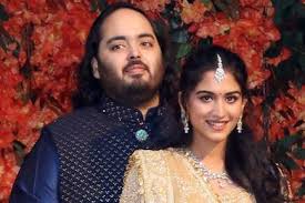 Radhika Merchant’s loving gaze at Anant Ambani to her warm hug with Nita Ambani: Viral moments of Ambani family that will…