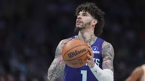 Hornets Star LaMelo Ball Reportedly Involved in Car Wreck in Uptown Charlotte