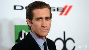 Actor Gyllenhaal injures hand punching mirror on set — Vietnam Breaking News - jake-gyllenhaal