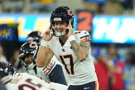 Ex-QB Fuels Tyson Bagent Rumors Amid Caleb Williams' Early Struggles for Bears