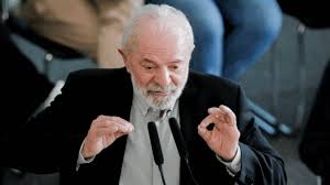 Nunca coloque uma raposa no galinheiro de vocês, diz Lula