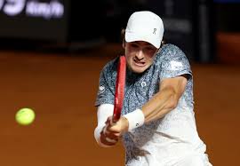 João Fonseca sofre lesão no punho e desiste de disputar o ATP 500 de Hamburgo