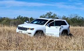 Atacan a alcaldesa de Bacanora; su hijo muere tras agresión en carretera
