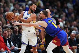 Steph Curry revs up for perfect night, watches as Warriors finish rout in Denver for first win